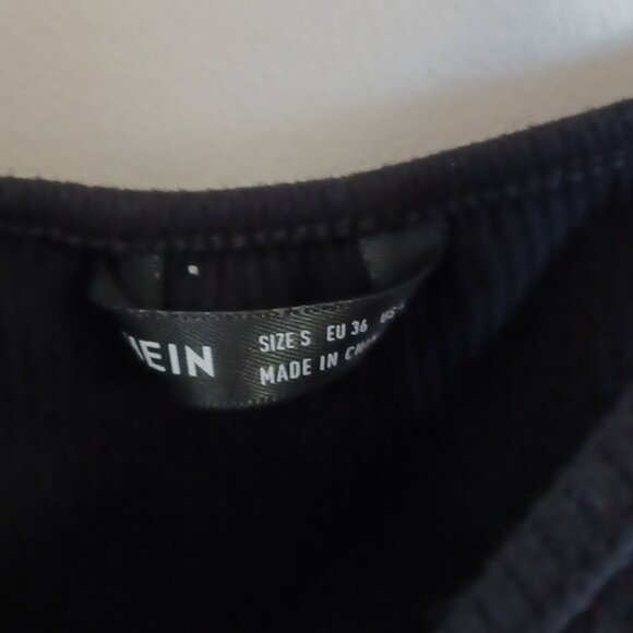 Shein crop top - Picture 3 of 3